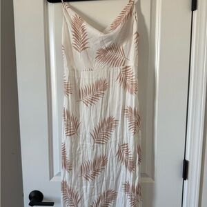 Forever 21 White and Tan Leaf Print Maxi Dress